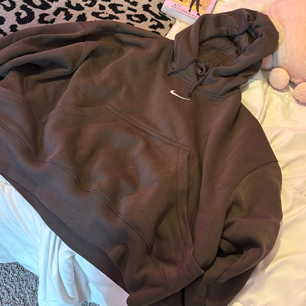 Nike brown sweatshirt